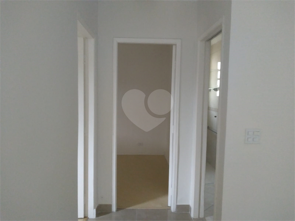 APARTAMENTO em VILA GUSTAVO
