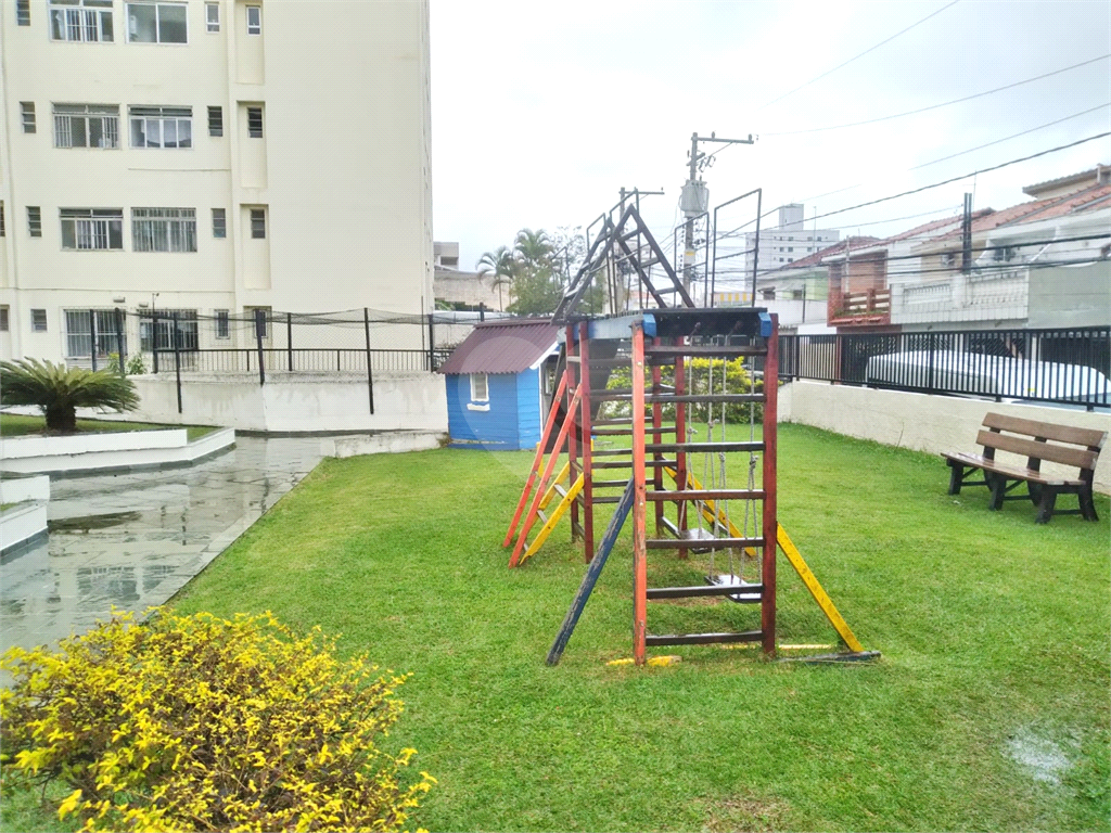 APARTAMENTO em VILA GUSTAVO