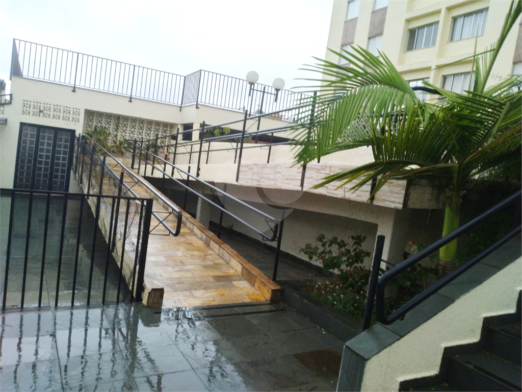 APARTAMENTO em VILA GUSTAVO