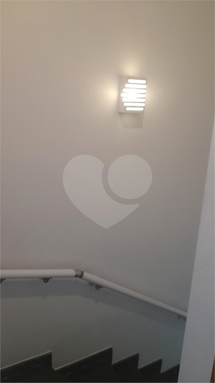 SOBRADO EM CONDOMINIO FECHADO