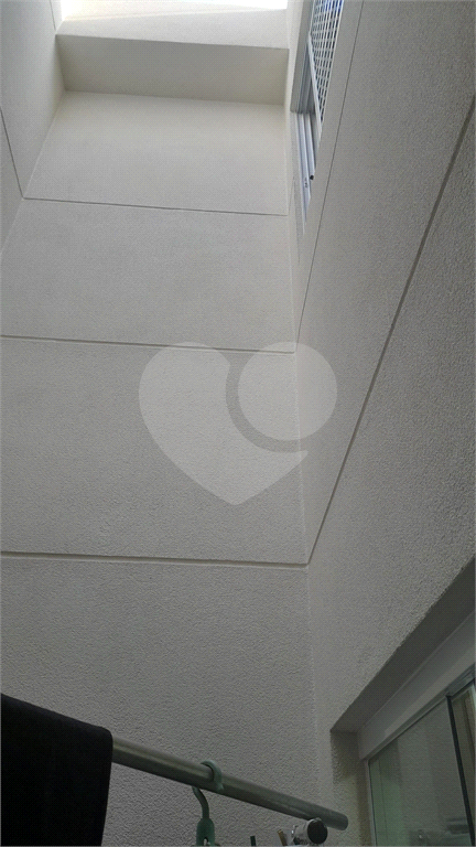 SOBRADO EM CONDOMINIO FECHADO