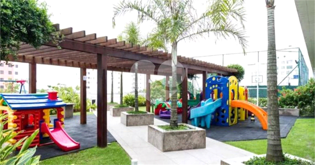 Cobertura de 265m2 com Sol da Manhã e 03 vagas fixas