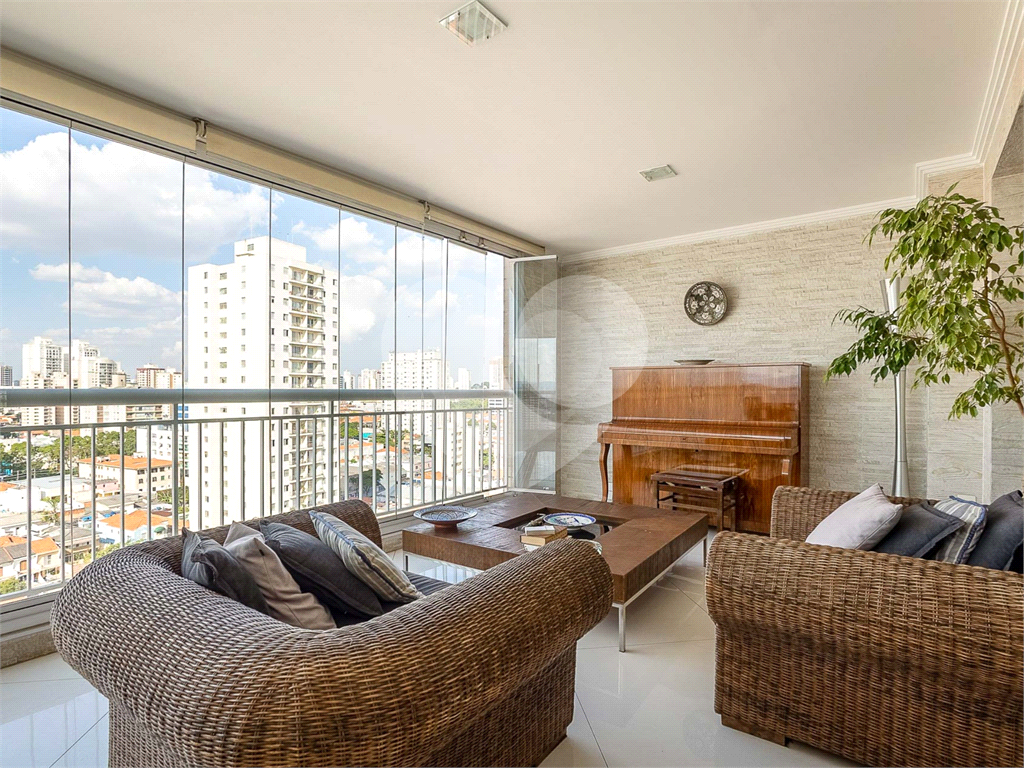Cobertura de 265m2 com Sol da Manhã e 03 vagas fixas