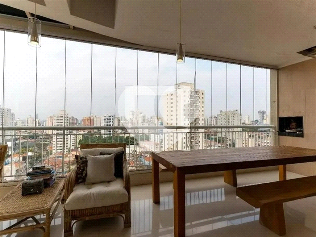 Cobertura de 265m2 com Sol da Manhã e 03 vagas fixas