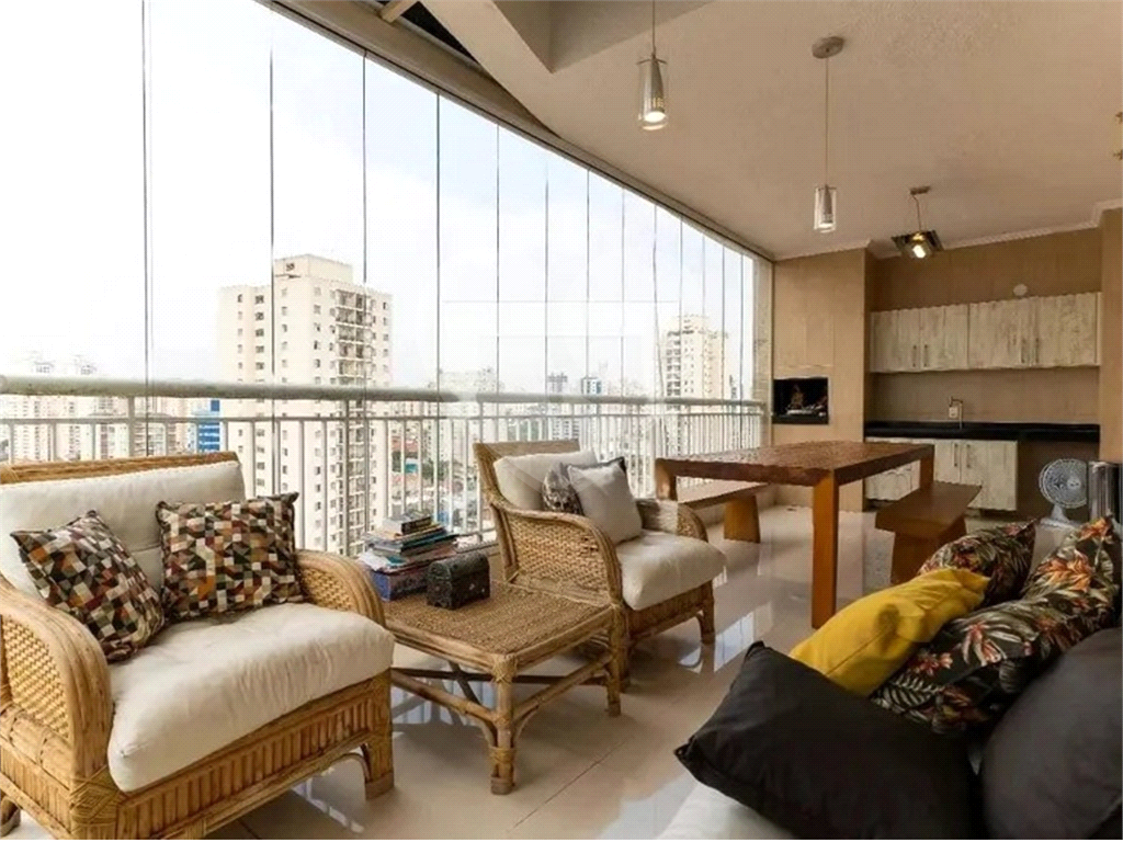 Cobertura de 265m2 com Sol da Manhã e 03 vagas fixas