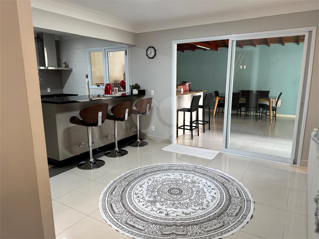 Casa de Condomínio à venda com 3 quartos, 189m² - Foto 3