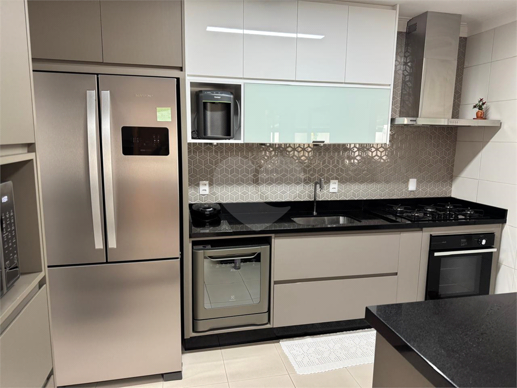 Casa de Condomínio à venda com 3 quartos, 189m² - Foto 4