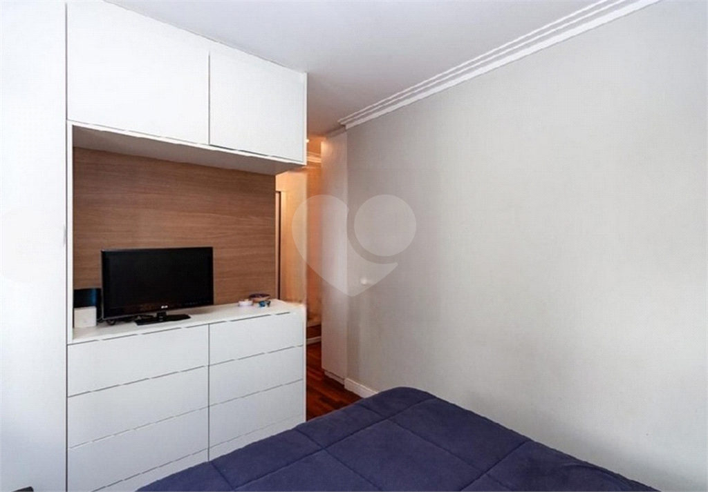 APARTAMENTO em ÁGUA BRANCA