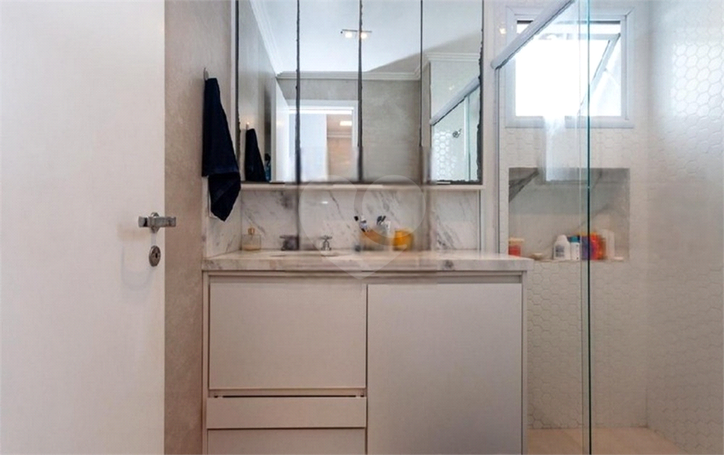 APARTAMENTO em ÁGUA BRANCA