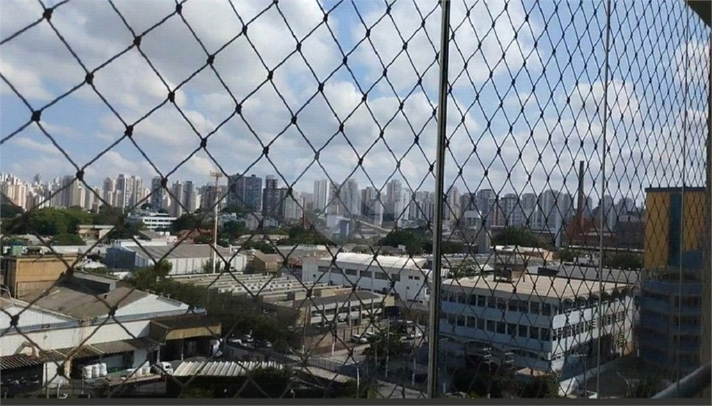 APARTAMENTO em ÁGUA BRANCA