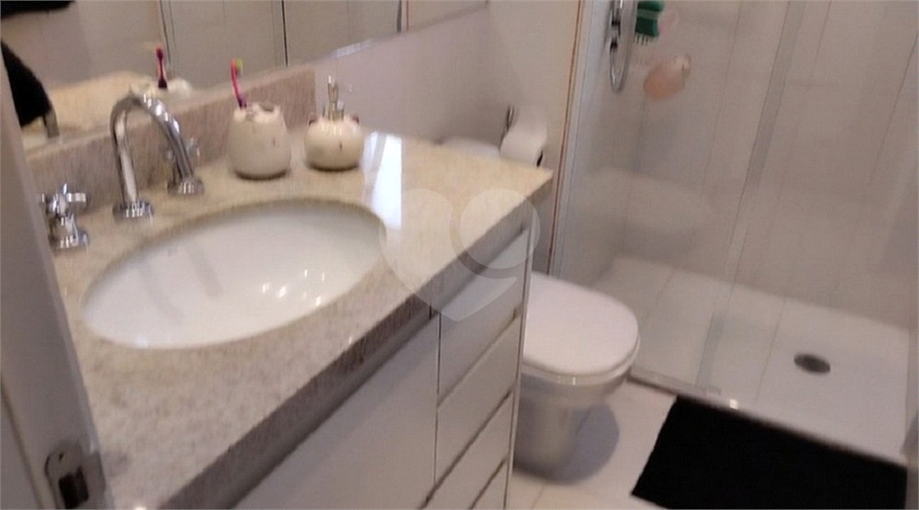 APARTAMENTO em ÁGUA BRANCA