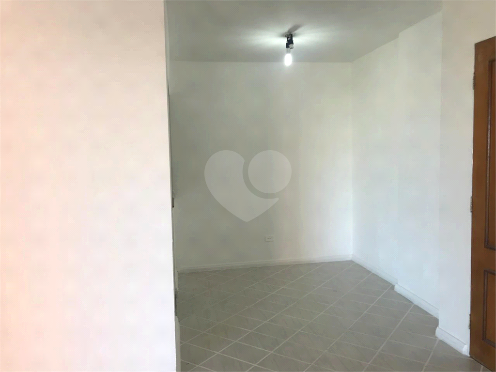 Apartamento venda Vila Aurora, com 88m2, 3 quartos, sala, cozinha, banheiro e 1 vaga de garagem