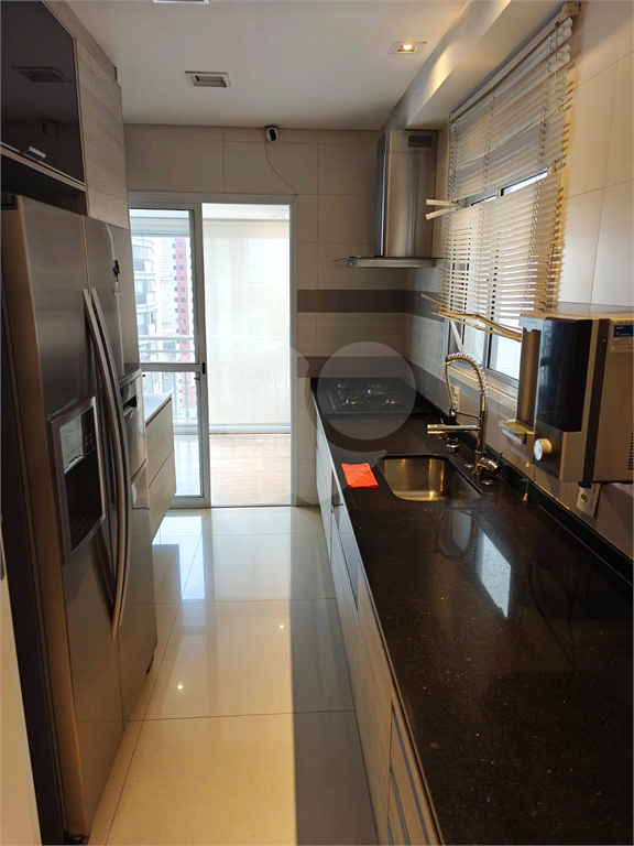 Apartamento à Venda na Mooca – 126 m², 3 Suítes (1 com Banheira), Varanda Gourmet, Andar Alto, Porteira Fechada