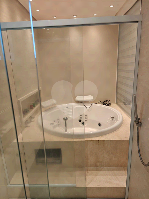 Apartamento à Venda na Mooca – 126 m², 3 Suítes (1 com Banheira), Varanda Gourmet, Andar Alto, Porteira Fechada