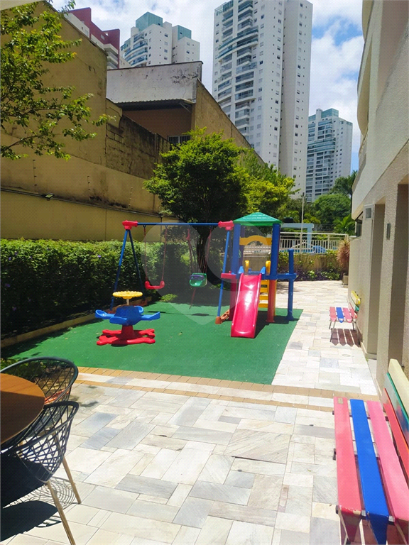Apartamento à Venda na Mooca – 126 m², 3 Suítes (1 com Banheira), Varanda Gourmet, Andar Alto, Porteira Fechada