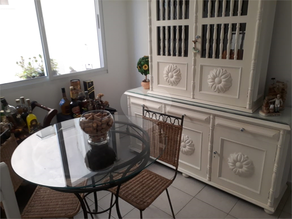 SOBRADO em SANTANA DE PARNAÍBA
