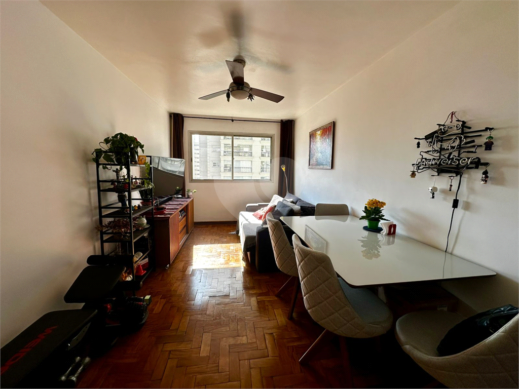 APARTAMENTO em PERDIZES