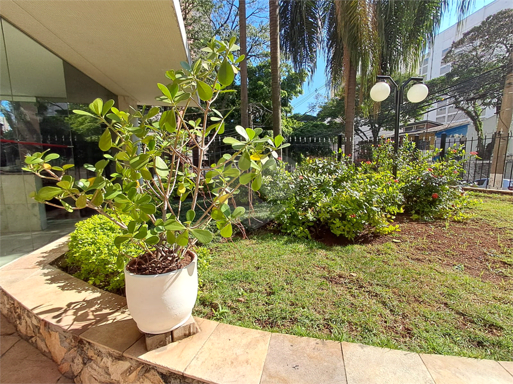APARTAMENTO em PERDIZES