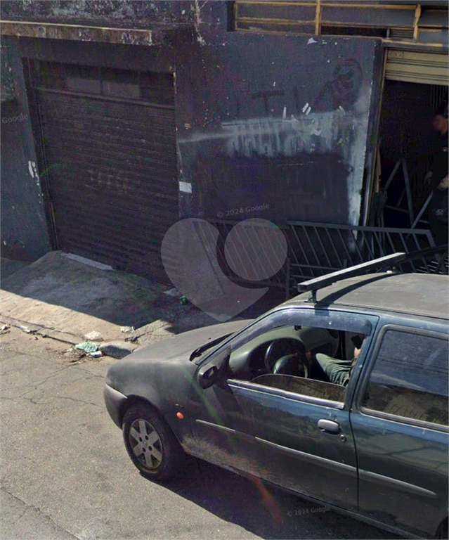 Venda de Terreno de Esquina com Casas e Comércio na Zona Norte