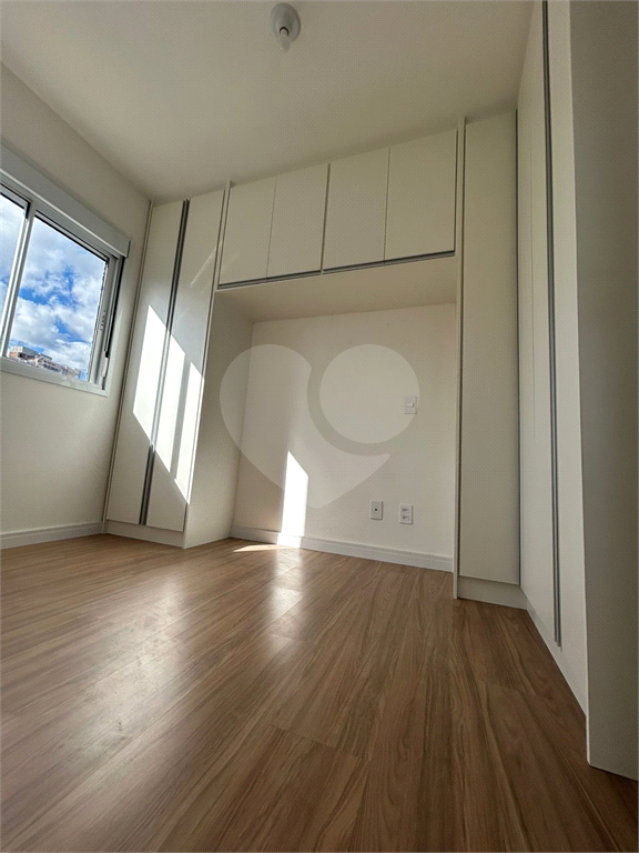 Apartamento novo de 2 dormitórios na Parada Inglesa. 