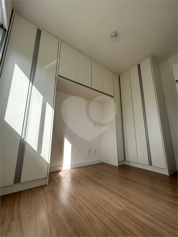 Apartamento novo de 2 dormitórios na Parada Inglesa. 