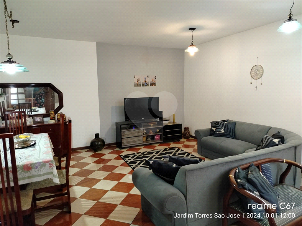 Casa à venda com 3 quartos, 200m² - Foto 3
