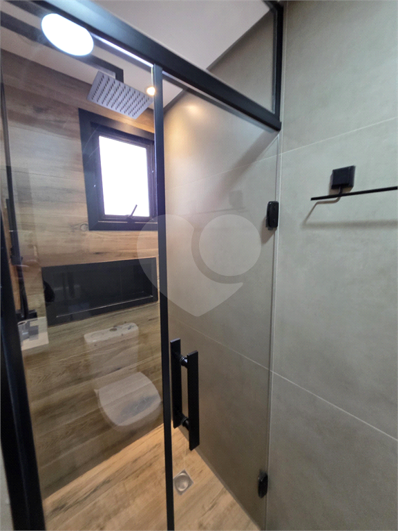 Apartamento Reformado à Venda em Andar Alto – 2 Dorms, 1 Suíte, 1 vaga  e Cozinha Planejada