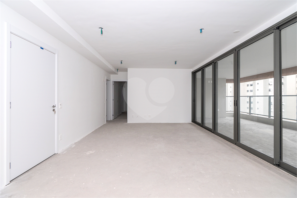 APARTAMENTO À VENDA NO BROOKLIN COM 205M2 - 4 QUARTOS - 3 VAGAS