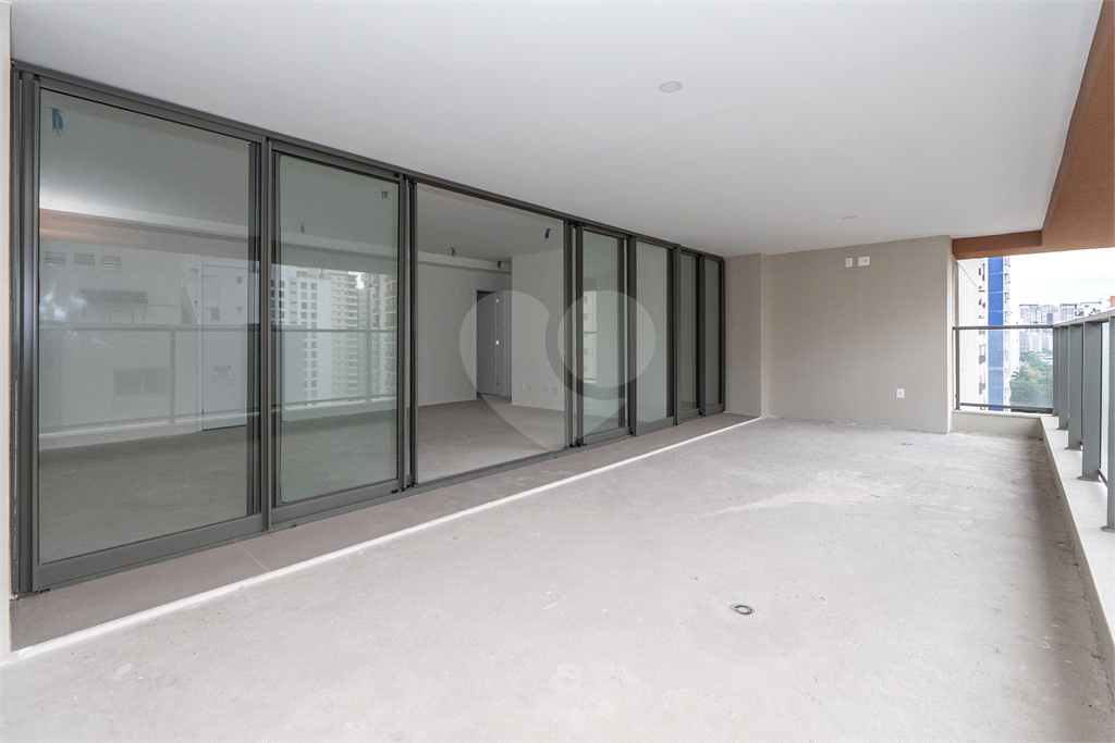 APARTAMENTO À VENDA NO BROOKLIN COM 205M2 - 4 QUARTOS - 3 VAGAS