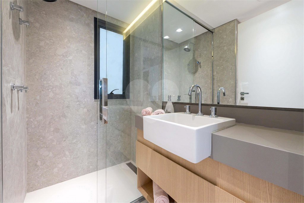 Apartamento à venda com 154?m², 3 suítes, varanda gourmet e 2 vagas