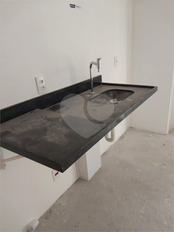 ESTÚDIO DE 33 M² A 500 METROS DO METRO ALTO DO IPIRANGA - PREÇO EXCEPCIONAL 