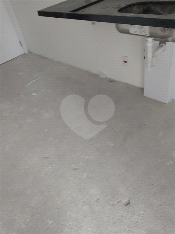 ESTÚDIO DE 33 M² A 500 METROS DO METRO ALTO DO IPIRANGA - PREÇO EXCEPCIONAL 