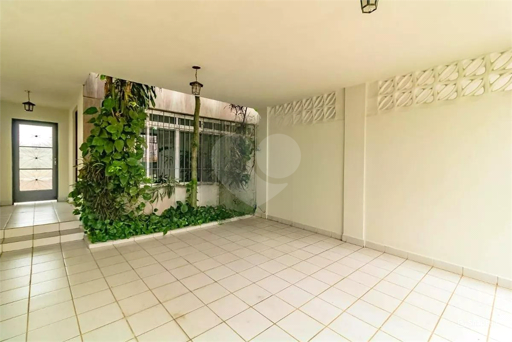 Sobrado 220 mts² - 3 quartos - 1 suíte
