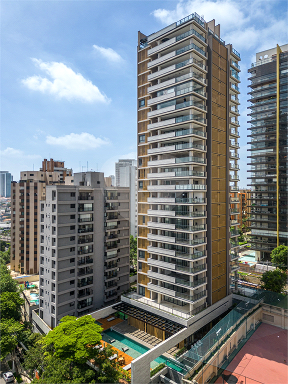 Cobertura à venda com 324?m², 3 suítes, varanda gourmet e 2 vagas