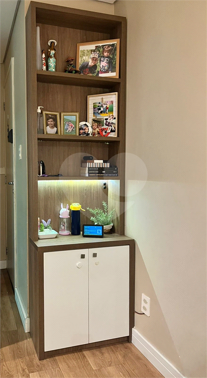 Vende-se Apartamento à venda na Avenida Mazzei, com 50m² -2 dormitórios, sacada  com 01 vaga de garagem.