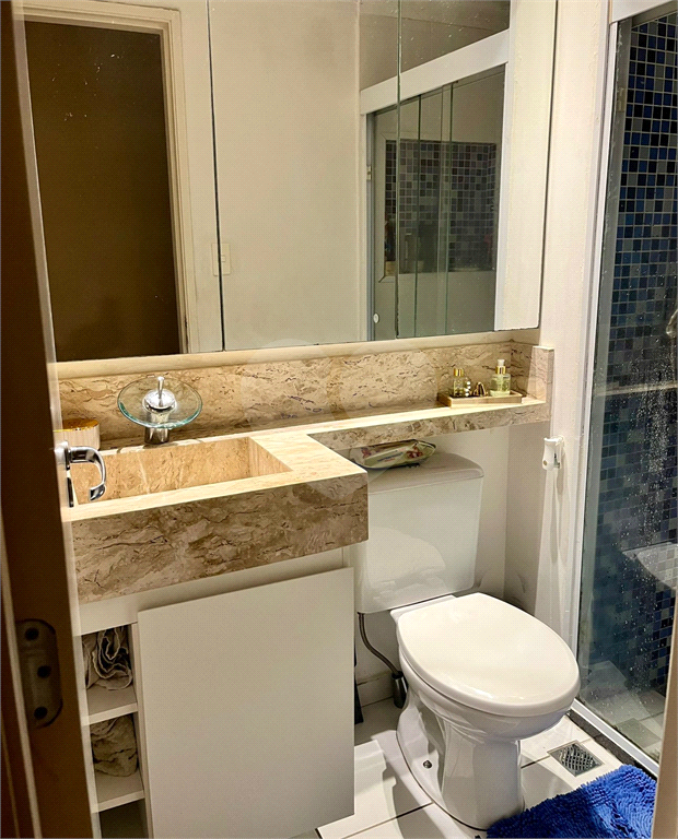 Vende-se Apartamento à venda na Avenida Mazzei, com 50m² -2 dormitórios, sacada  com 01 vaga de garagem.
