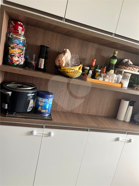 Vende-se Apartamento à venda na Avenida Mazzei, com 50m² -2 dormitórios, sacada  com 01 vaga de garagem.