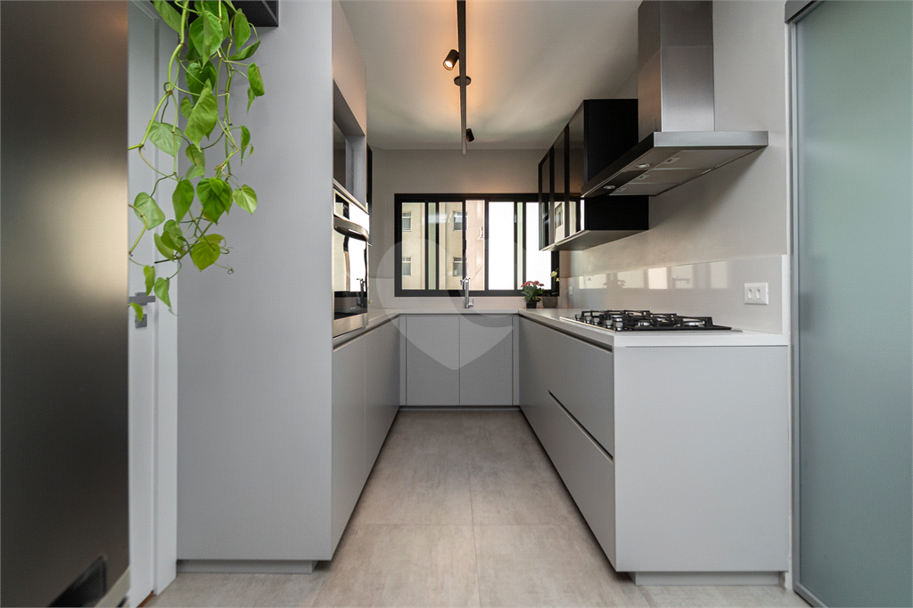 APARTAMENTO em PINHEIROS