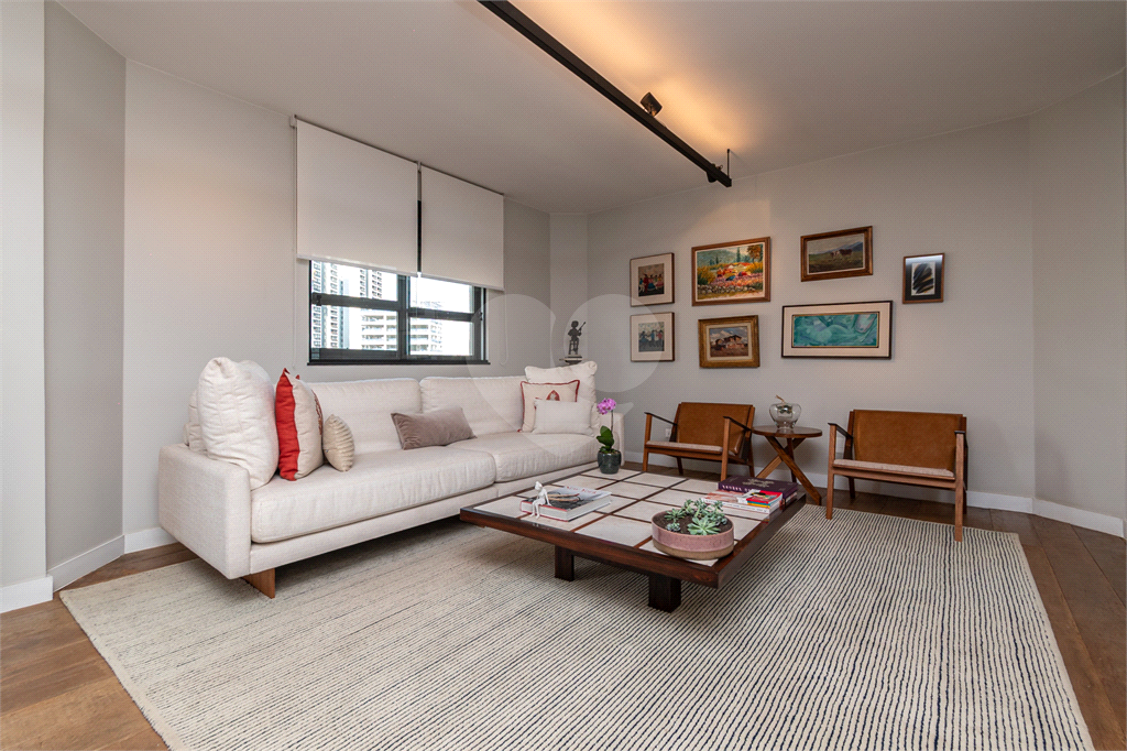 APARTAMENTO em PINHEIROS