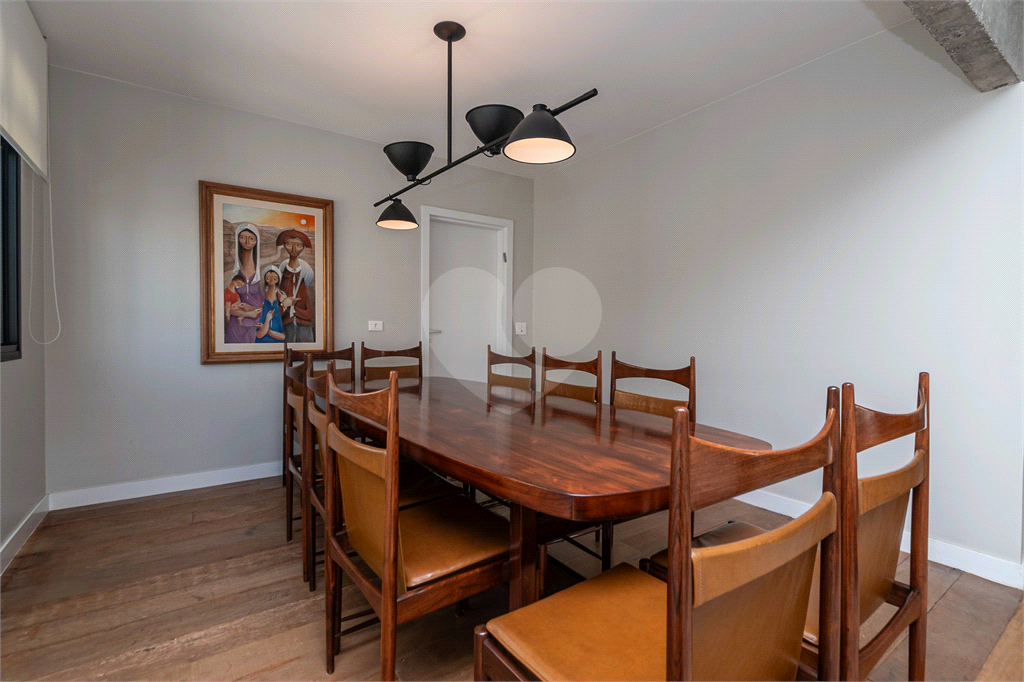APARTAMENTO em PINHEIROS