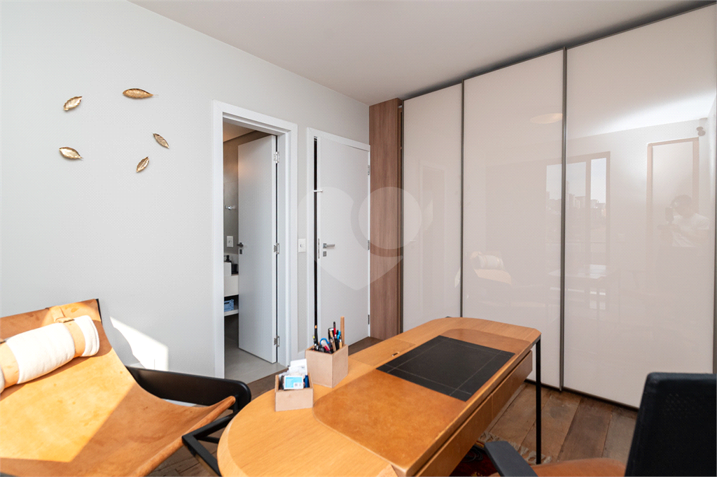 APARTAMENTO em PINHEIROS