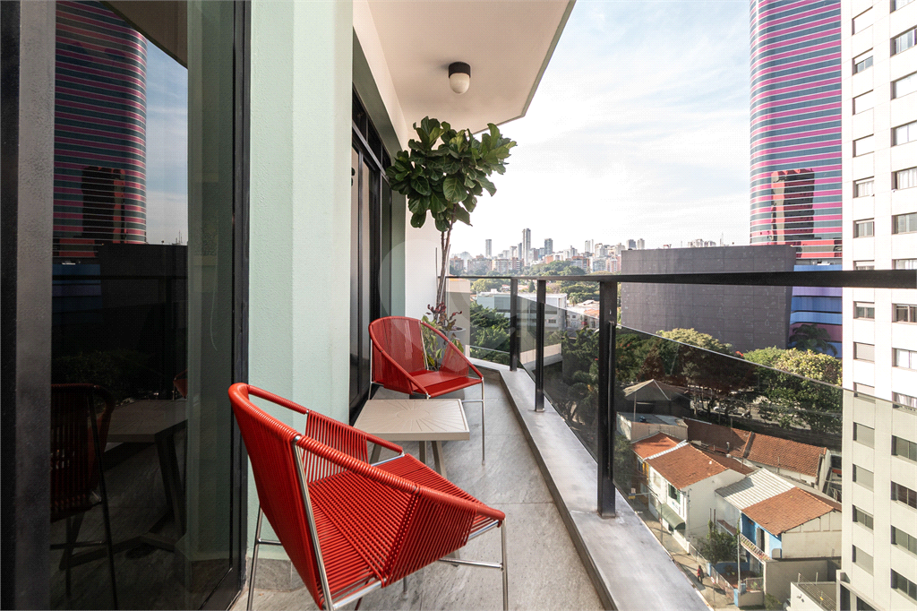 APARTAMENTO em PINHEIROS
