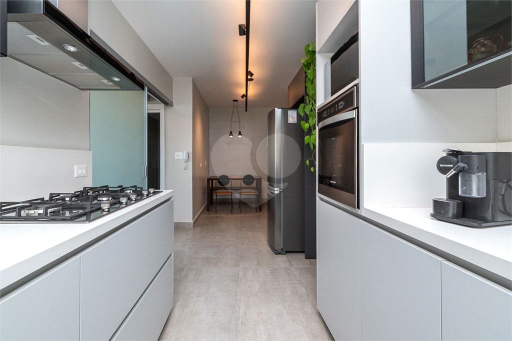 APARTAMENTO em PINHEIROS