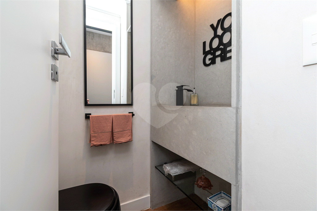 APARTAMENTO em PINHEIROS