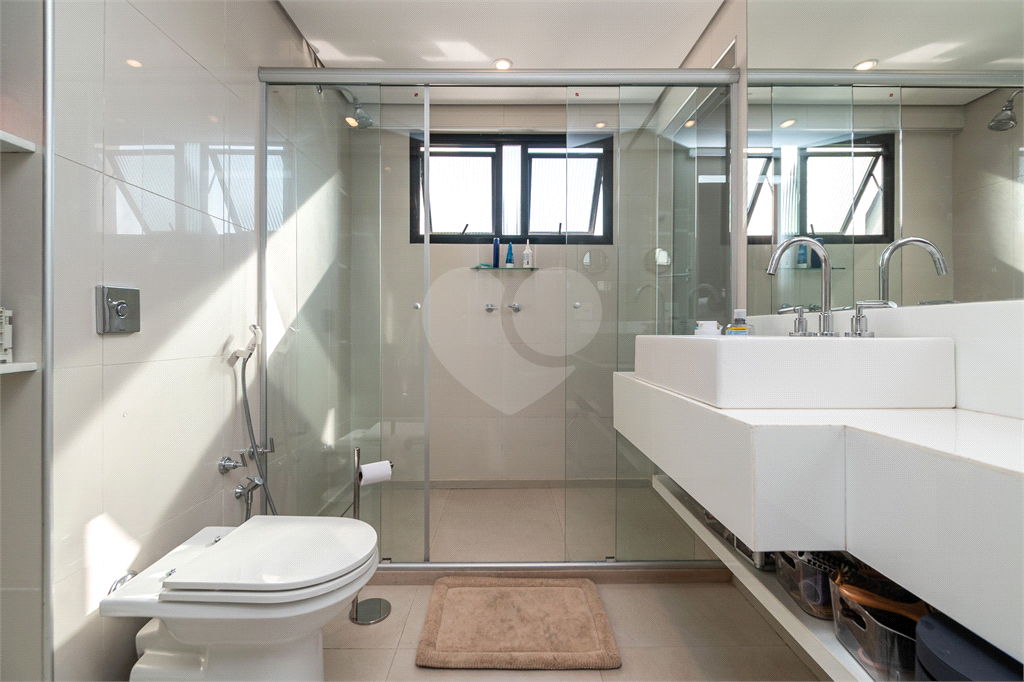 APARTAMENTO em PINHEIROS