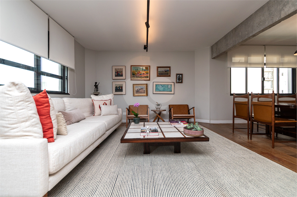 APARTAMENTO em PINHEIROS