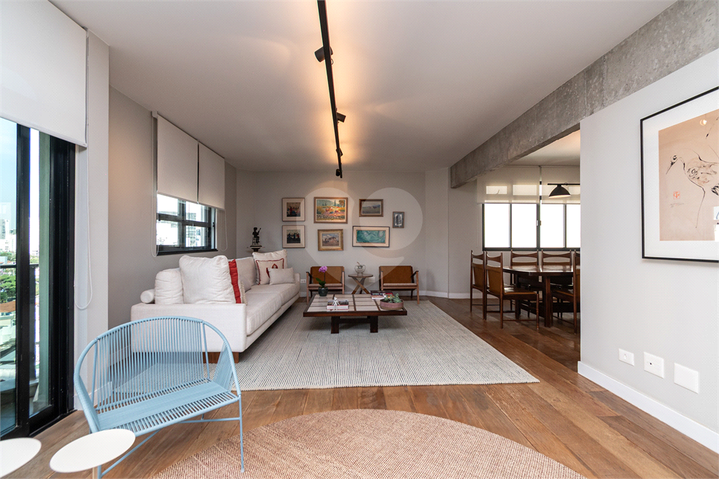 APARTAMENTO em PINHEIROS