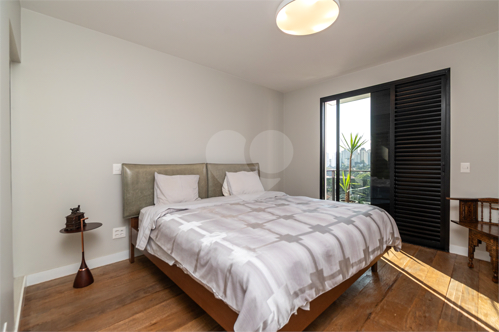 APARTAMENTO em PINHEIROS