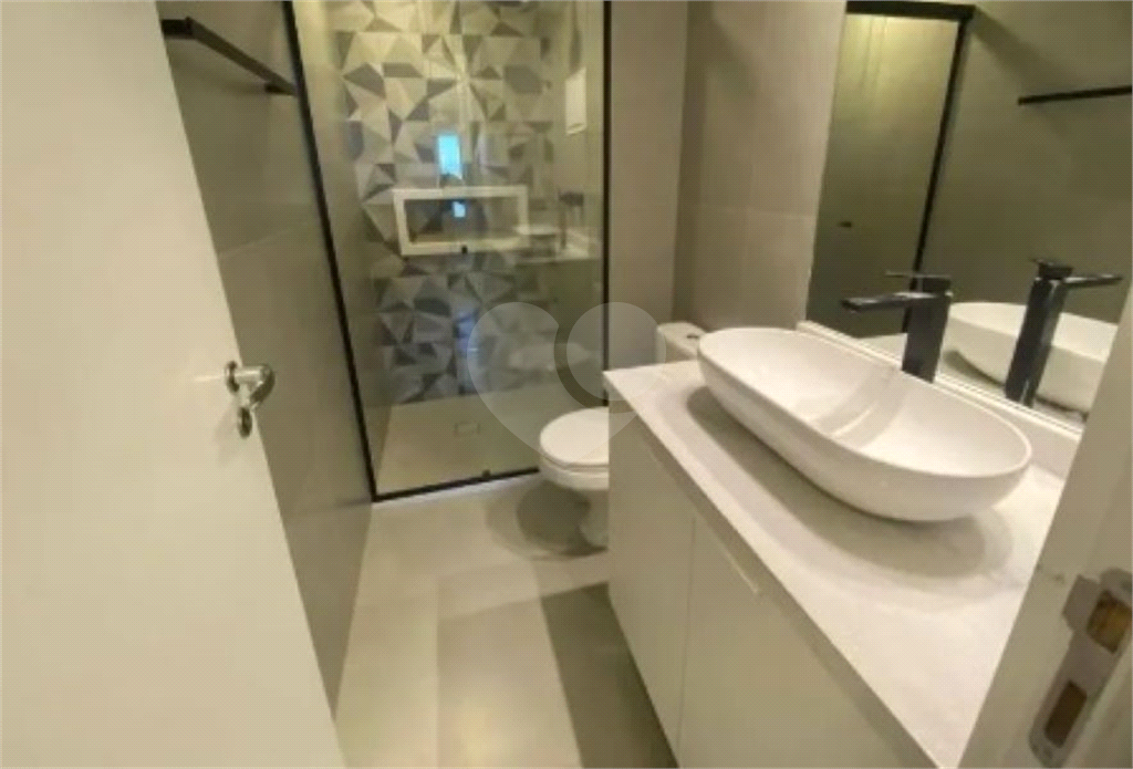 Apartamento em Pinheiros novo e pronto em andar alto