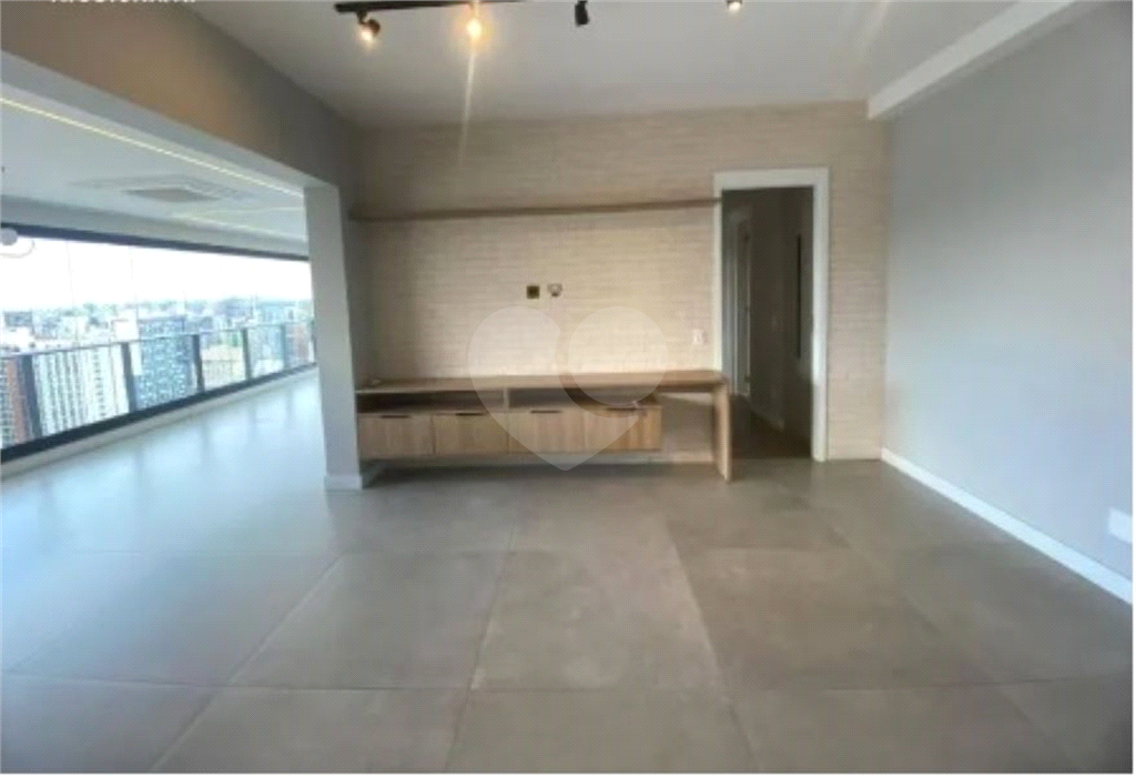 Apartamento em Pinheiros novo e pronto em andar alto